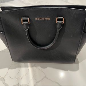 Michael Kors XL Selma Saffiano Leather Satchel Black with Gold-toned Hardware